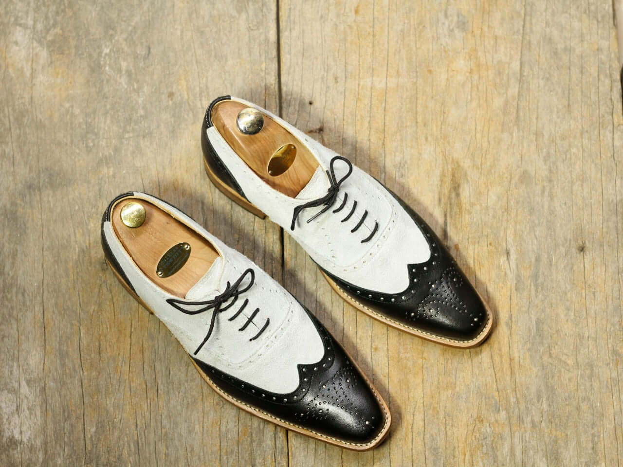 Handmade Men's Black & White Wing Tip Brogue Leather Lace Up Shoes, Men Designer Dress Shoes - theleathersouq