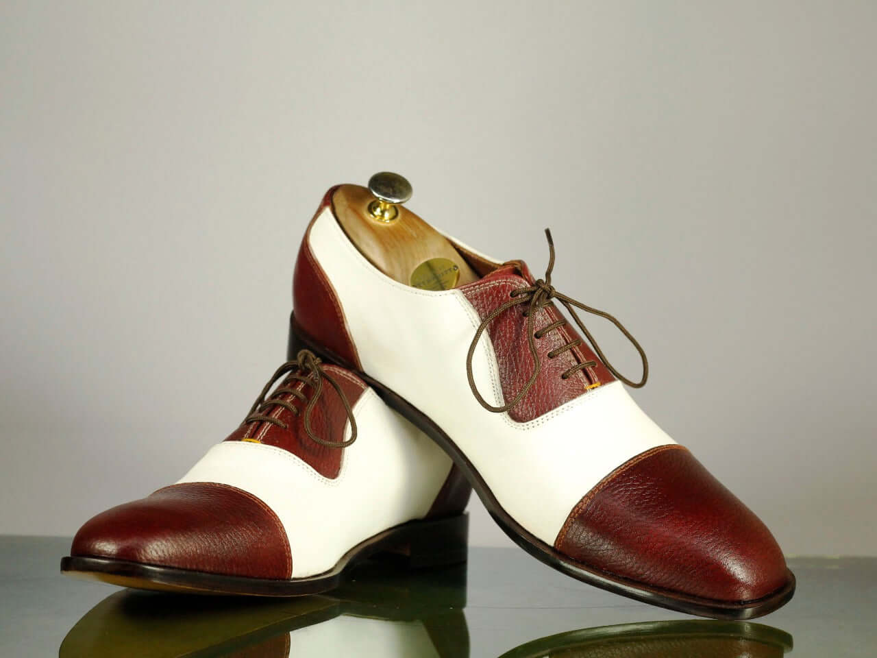 Burgundy deals designer shoes