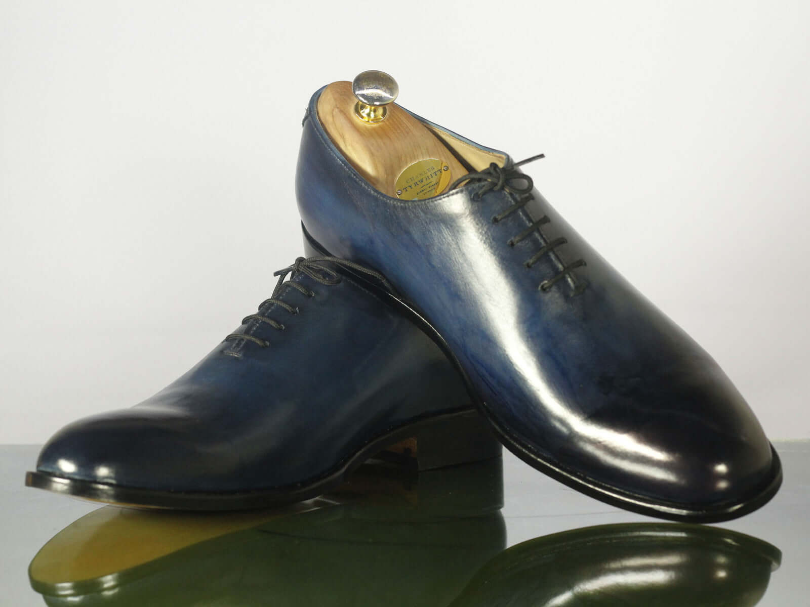 Handmade Mens Navy blue Leather Oxfords shoes. Men blue leather dress shoes