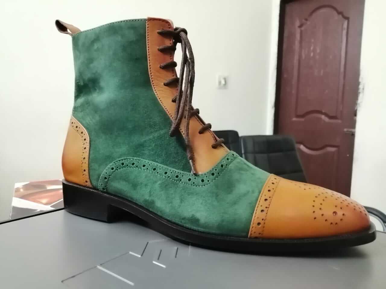 Designer Men's Handmade Green & Tan Ankle High Leather & Suede Lace Up Boots - theleathersouq